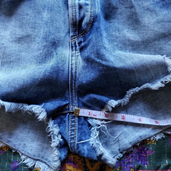 Top Shop Moto High Rise Natural Hem Short - Picture 4 of 9